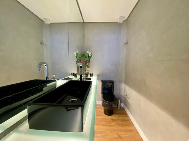 WhatsApp Image 2024-10-14 at 09.28.29 (1)