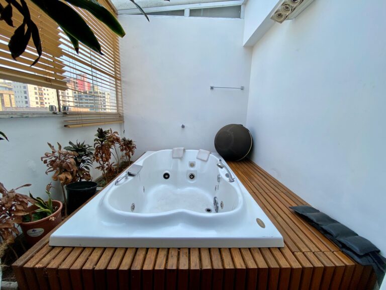 WhatsApp Image 2024-10-14 at 09.28.29